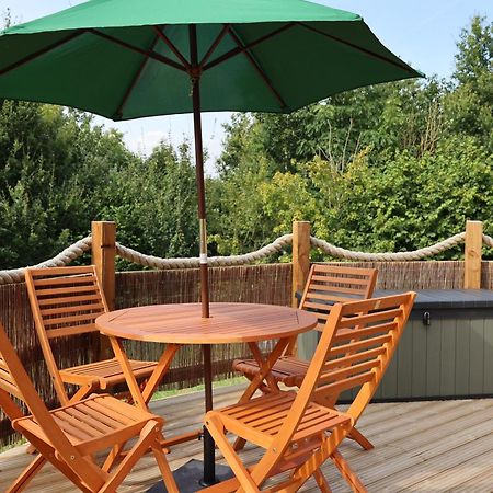 Ammonite Glamping Pod & Hot Tub Apartment Hungerton Exterior foto